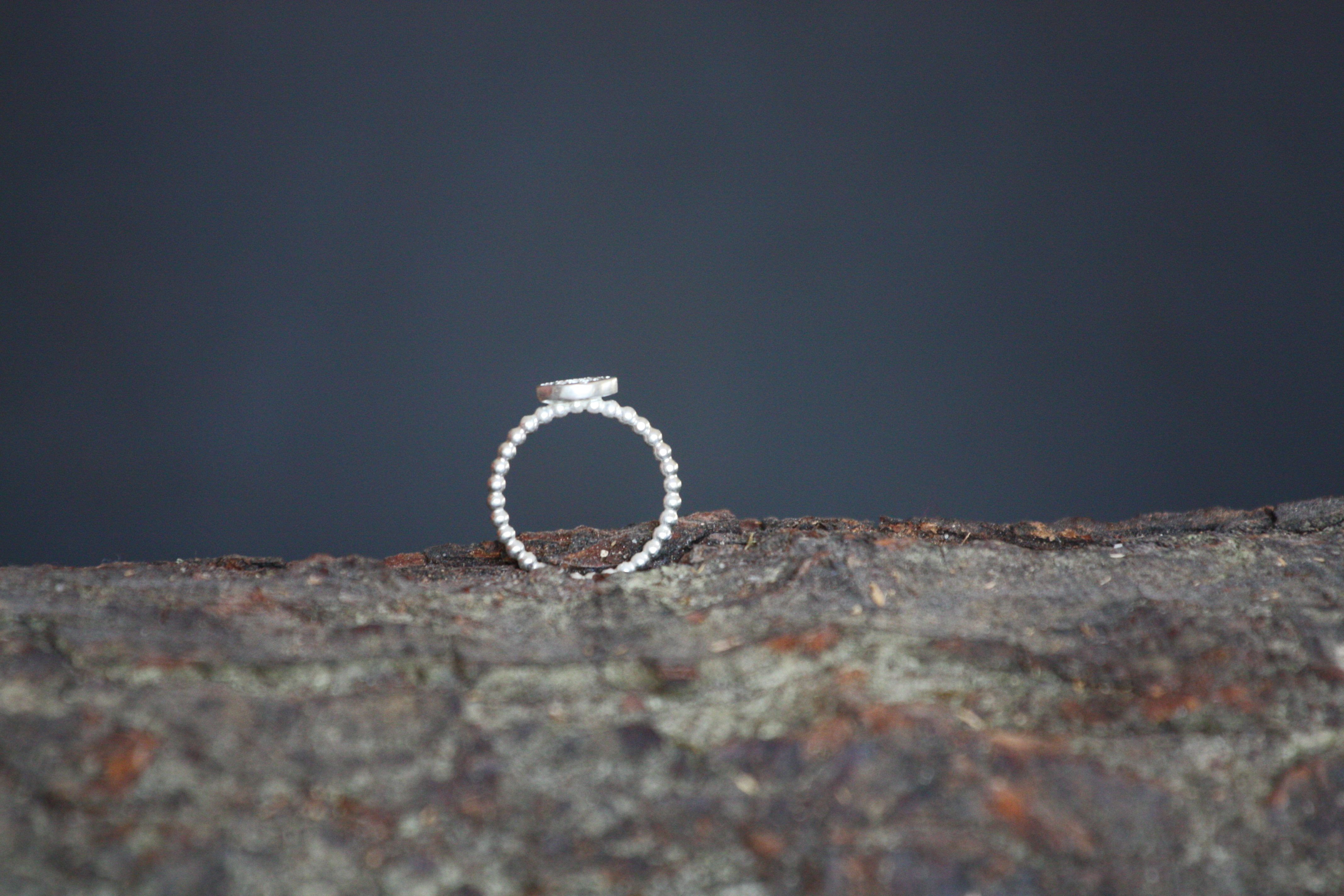 Silberperlen Ring mit Bahá'i Symbol